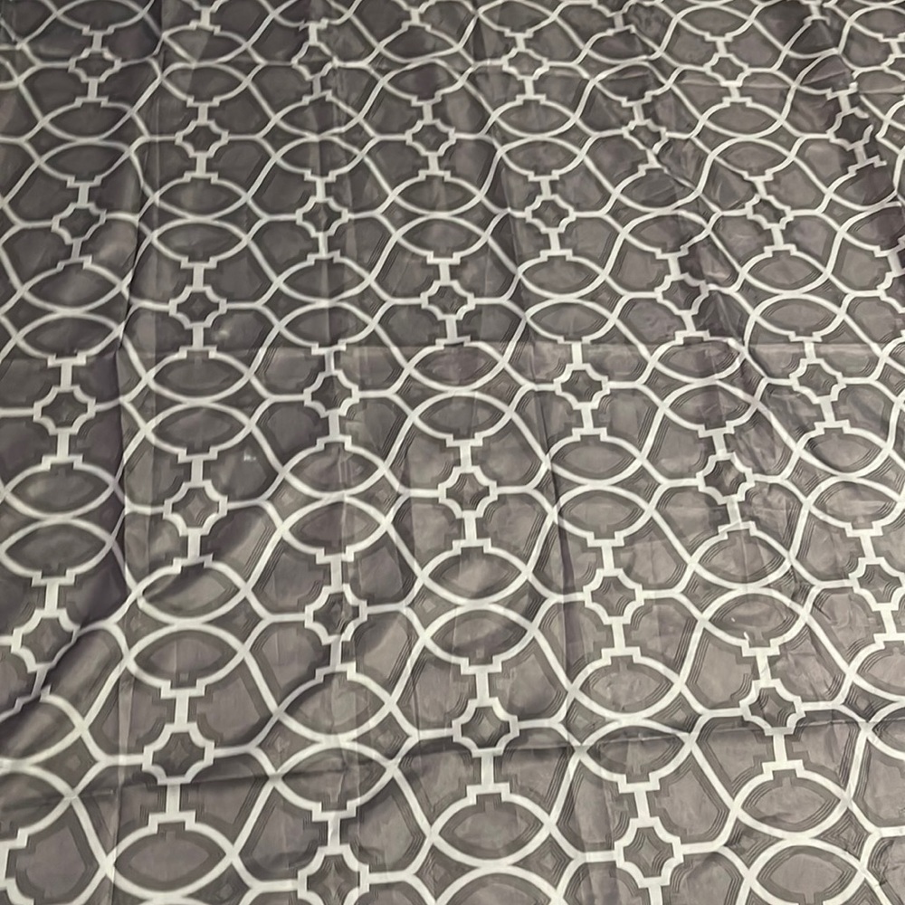 Standard size shower curtain. Good Condition